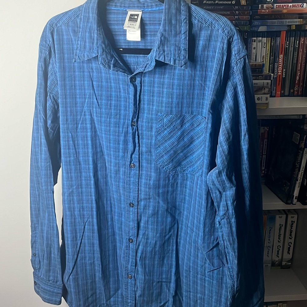 XL Men The North Face Button Down Shirt